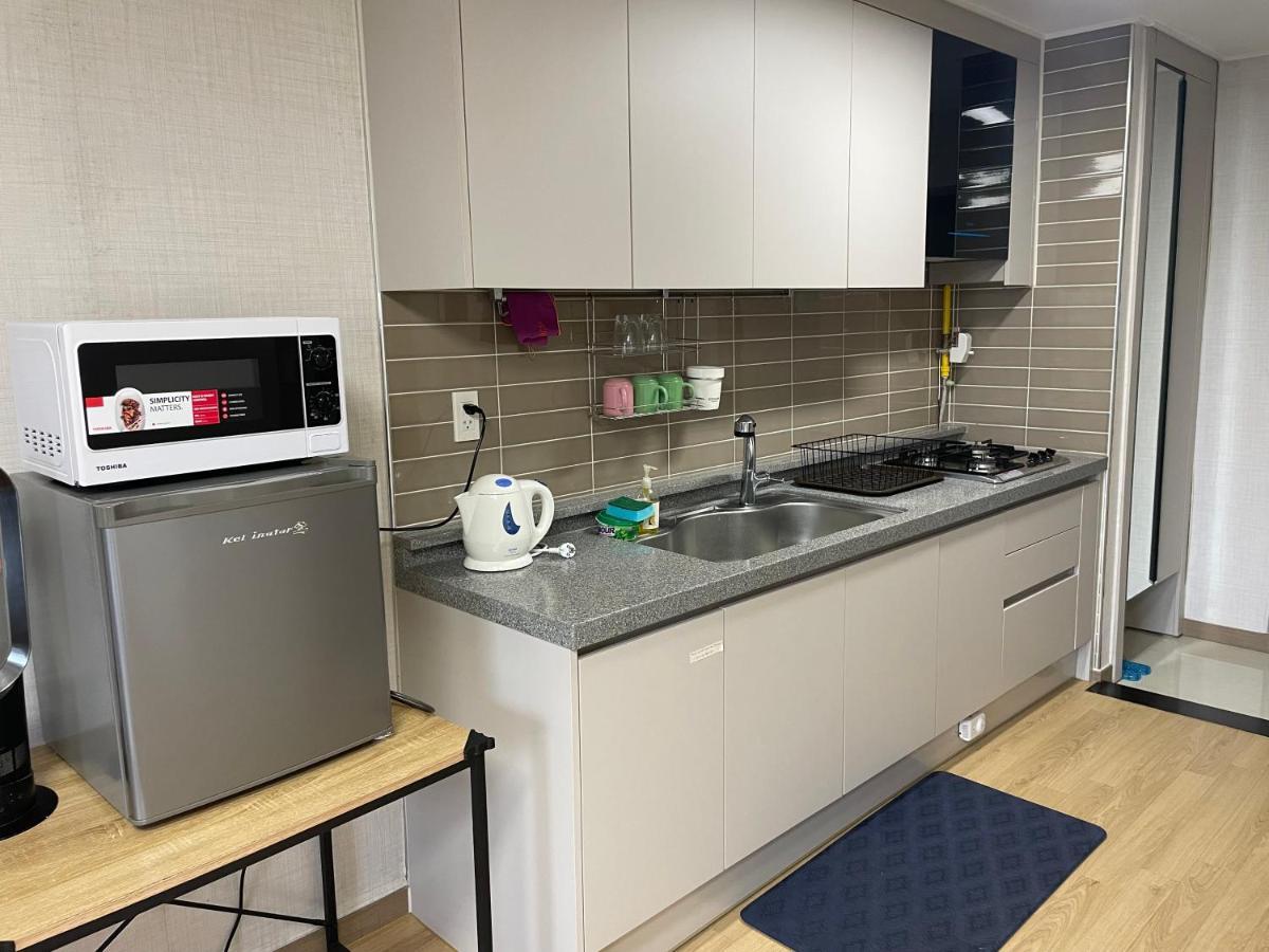 Spacious Luxury Condo W/ Kitchen Beside Hilton Clark D'Heights Angeles Kültér fotó