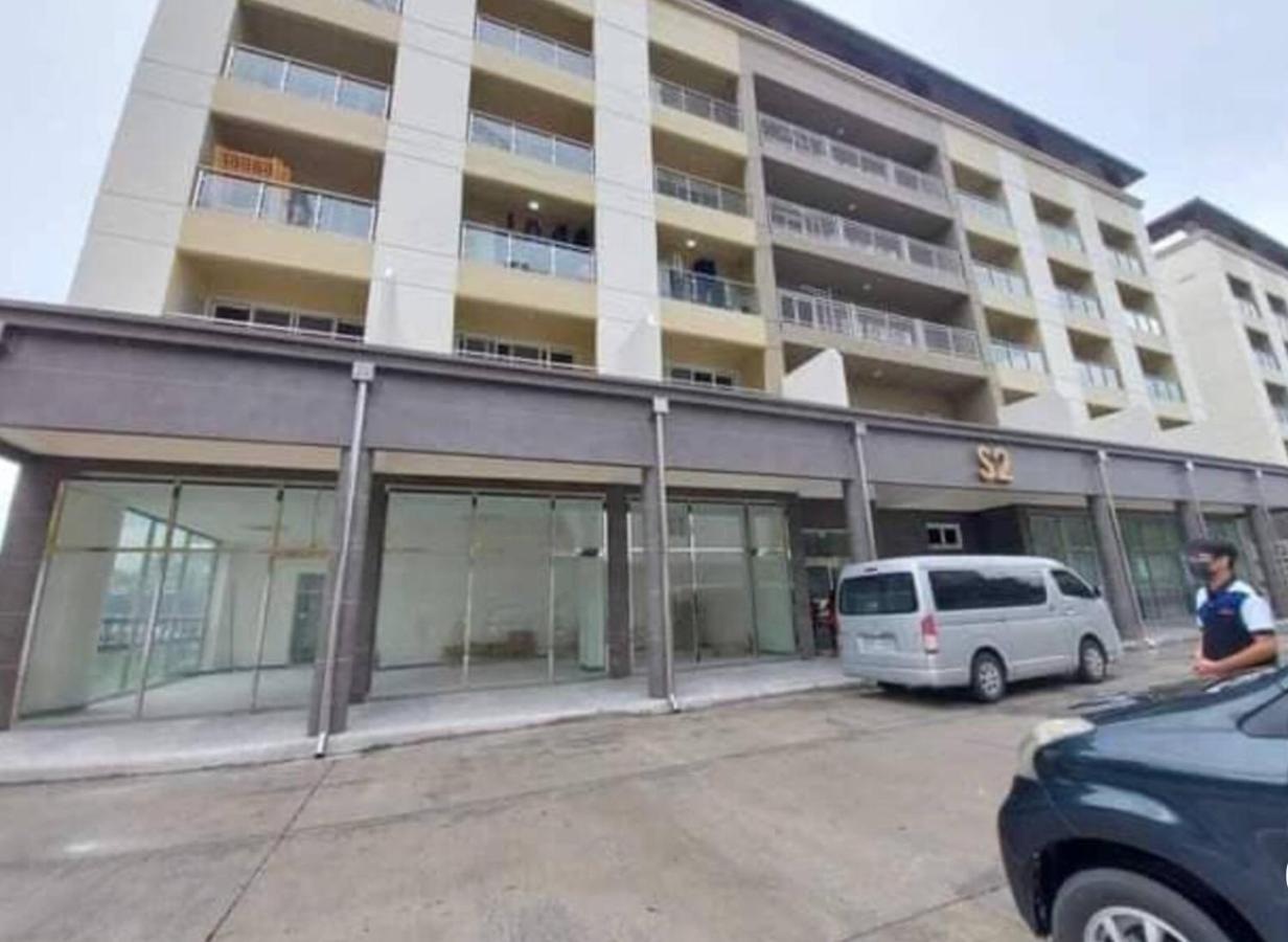 Spacious Luxury Condo W/ Kitchen Beside Hilton Clark D'Heights Angeles Kültér fotó